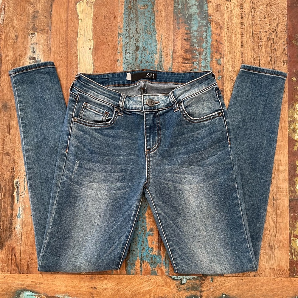 Kut From the Kloth “Donna Skinny” Jeans
Size 2